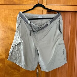Men's Columbia Cargo Shorts with Belt
